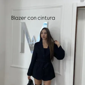 Blazer con cintura nero