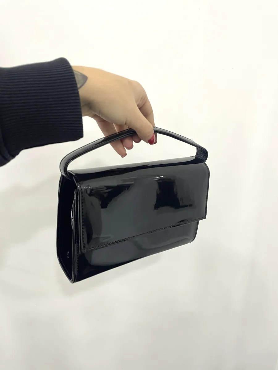 Borsa in vernice nera