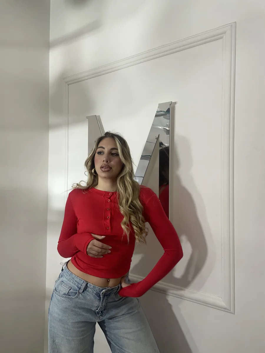 Maglia Basic con Bottoni Rossa
