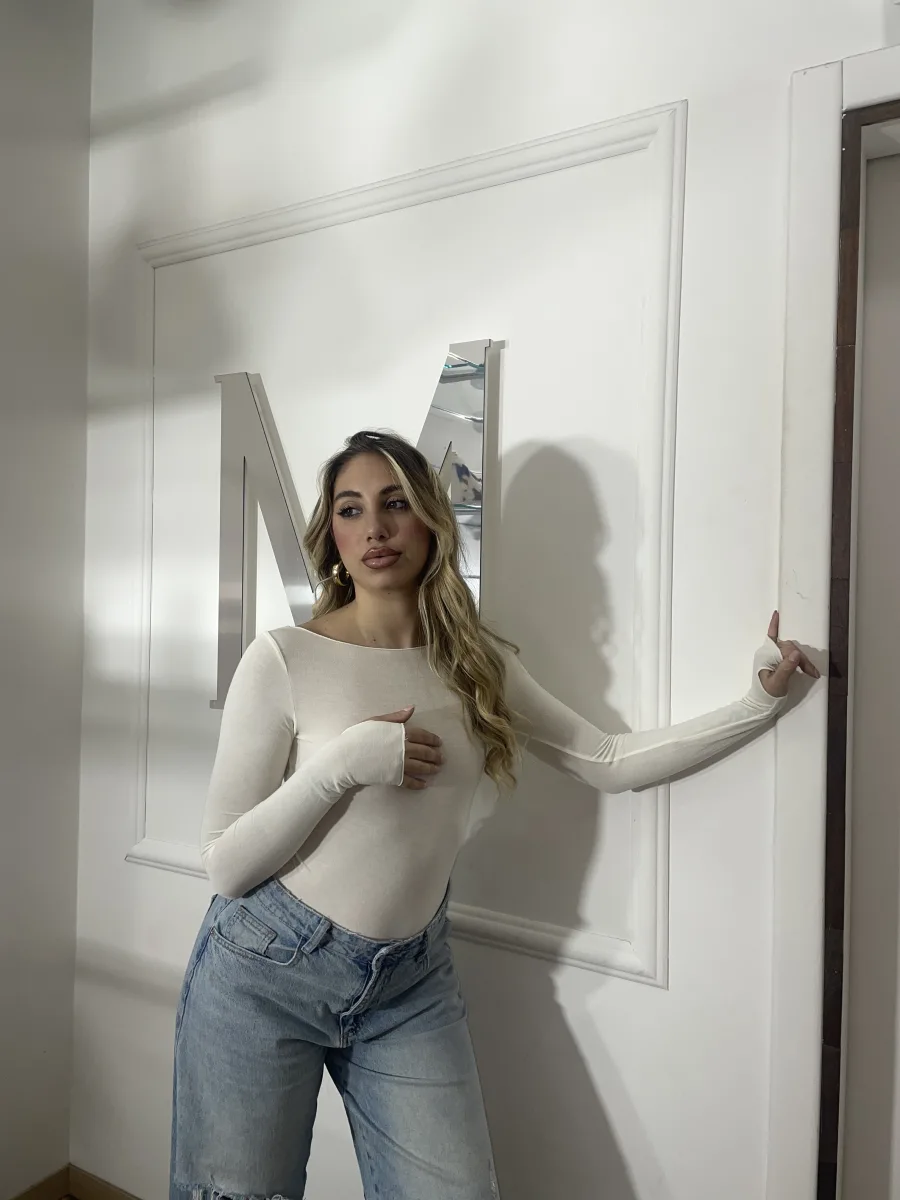 Body semitrasparente bianco