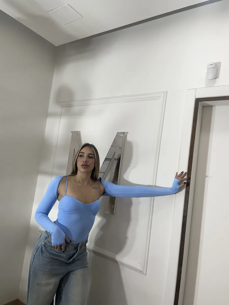 Body con coprispalle celeste