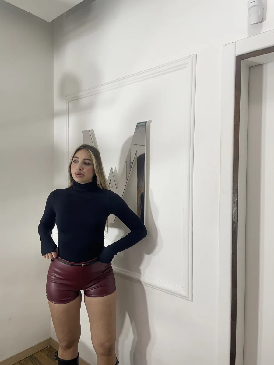 Shorts Effetto Pelle Bordeaux