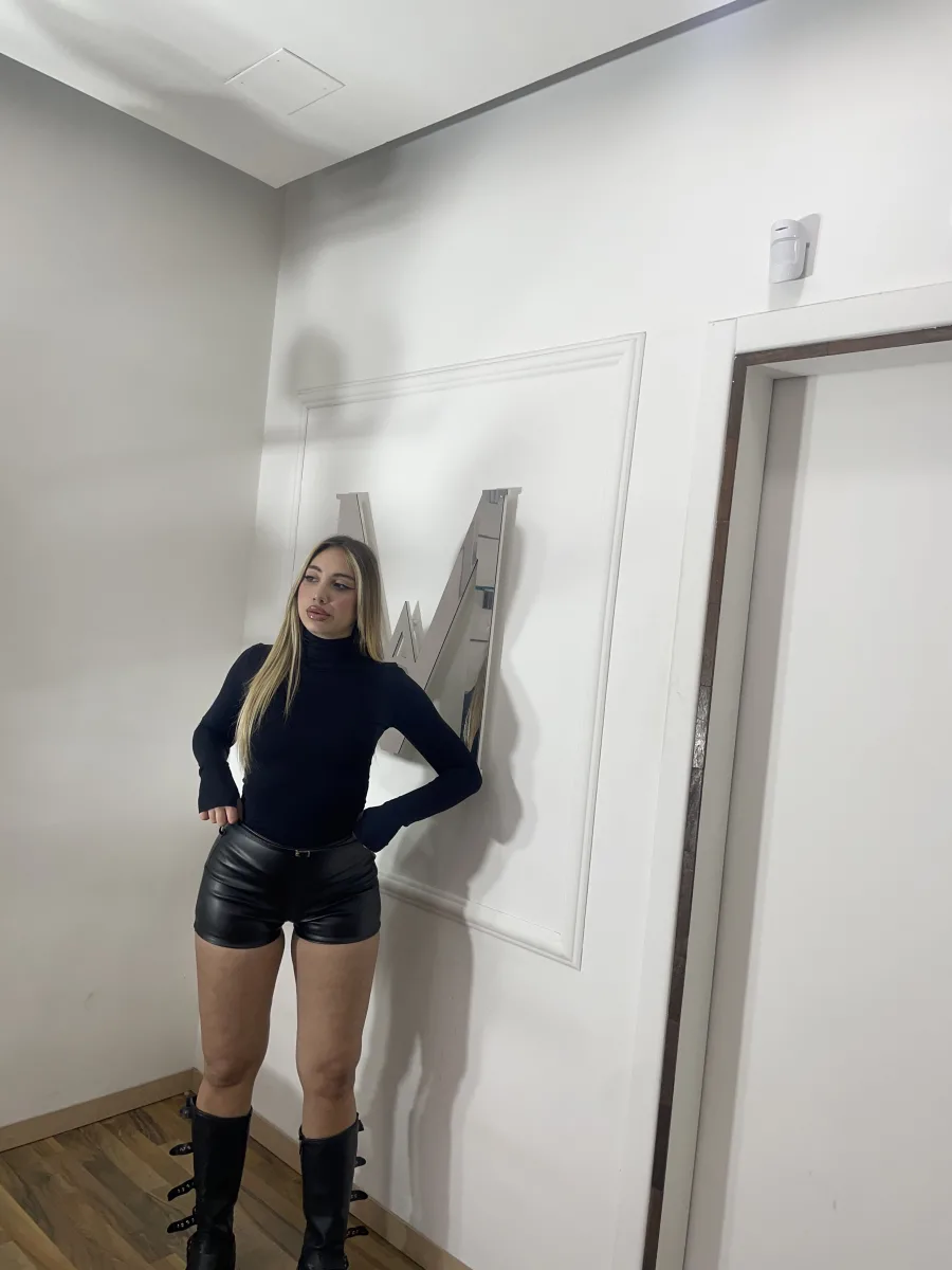 Shorts Effetto Pelle Nero