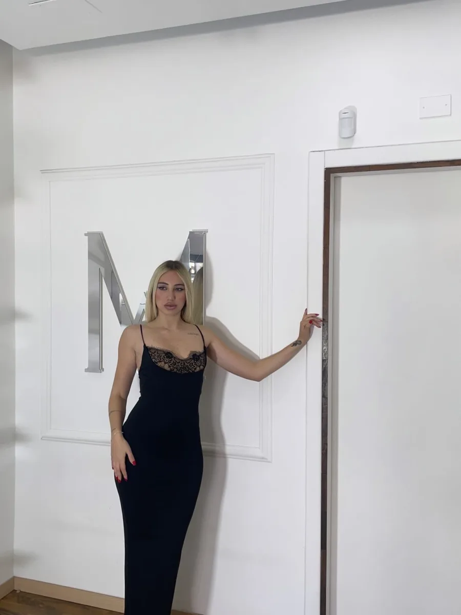 Abito Lungo D&eacute;collet&eacute; in Pizzo