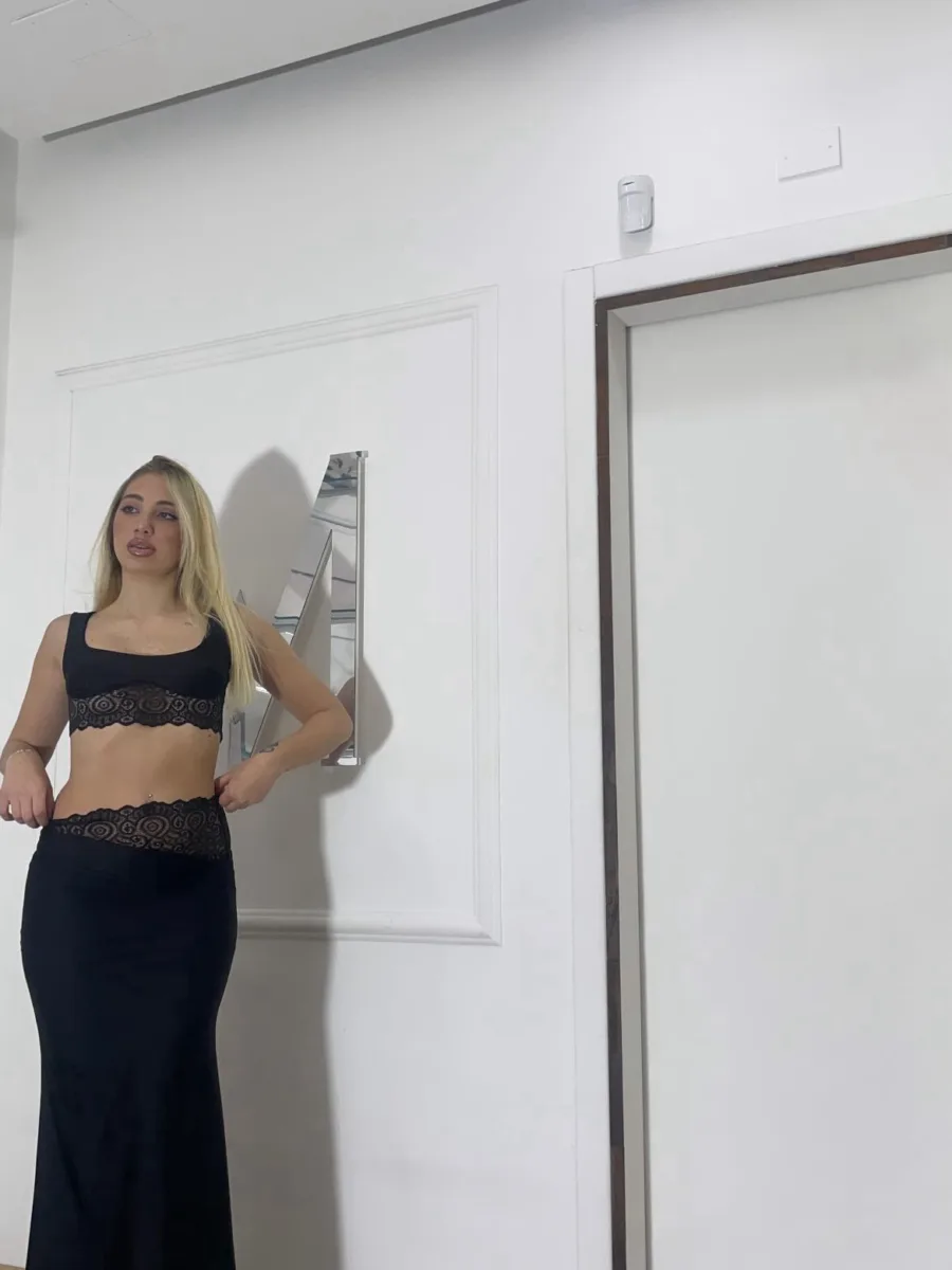 Coordinato con dettaglio in pizzo